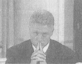 Clinton Thinkingr